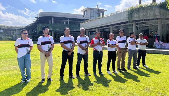 Wayan Muntra Melepas Kontingen Golf PGI Bali Berlaga di Porprov XVI